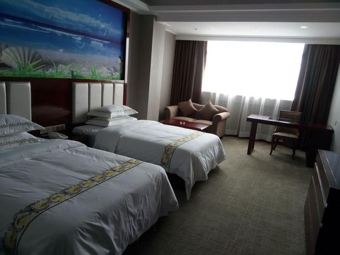 珠海银海湾大酒店 (yinhaiwan grand hotel)